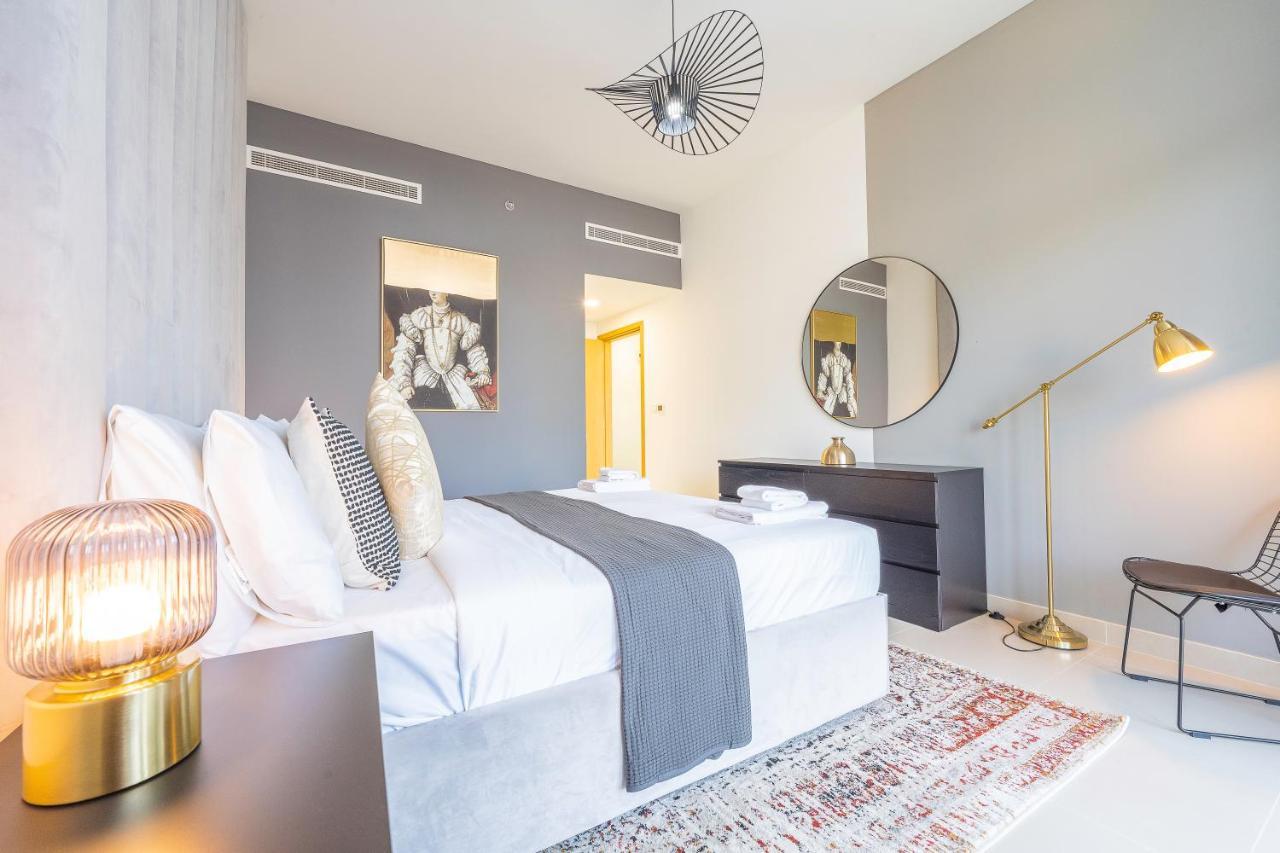 Nouveau Art Deco 3Br With Burj & Canal Views Dubai Exterior foto